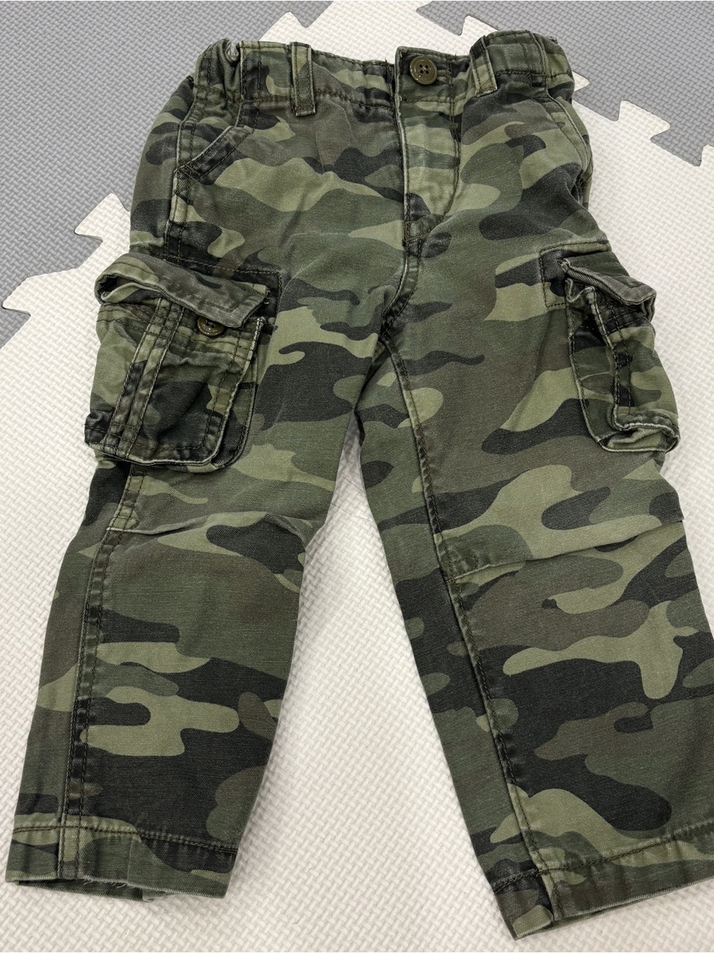 GAP Boys Green Camouflage Cargo pants